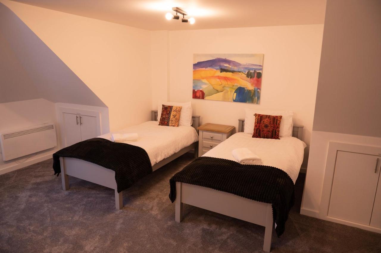 Walnut Flats-F4, 2-Bedroom With Ensuite - Parking, Netflix, Wifi - Close To Oxford, Bicester & Blenheim Palace Kidlington Exterior foto