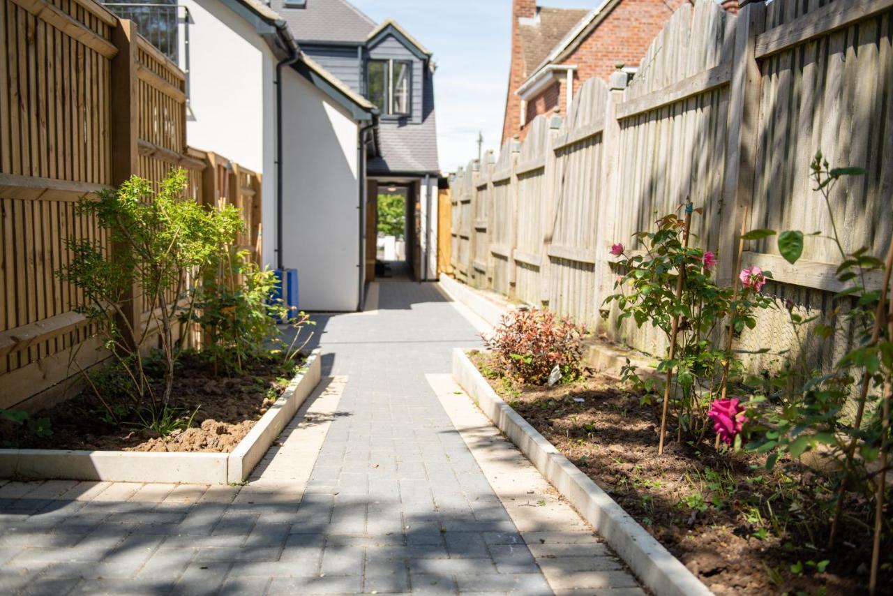 Walnut Flats-F4, 2-Bedroom With Ensuite - Parking, Netflix, Wifi - Close To Oxford, Bicester & Blenheim Palace Kidlington Exterior foto